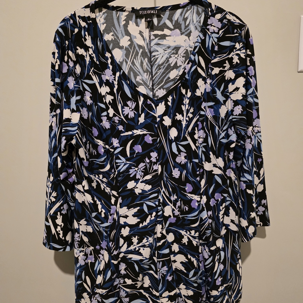 Roz & Ali Floral V-Neck Blouse - Black, Blue, and White